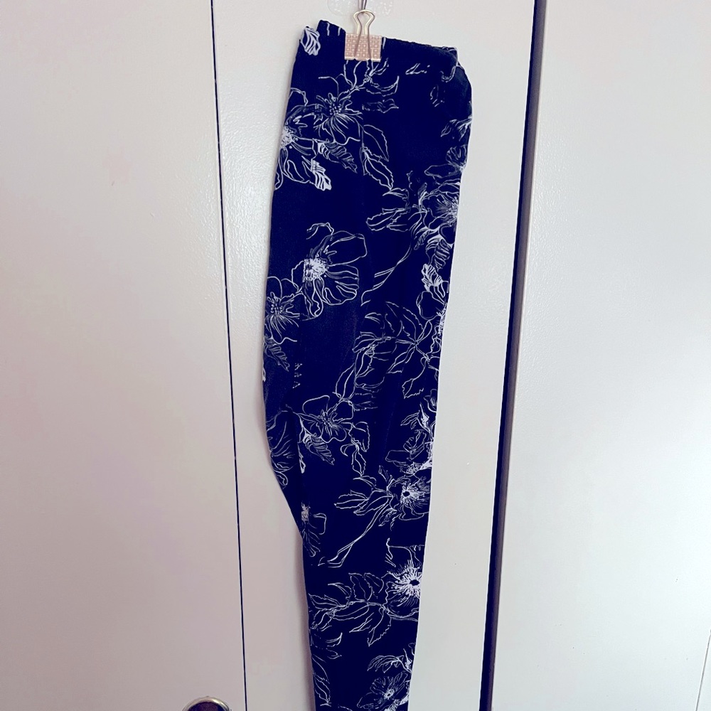 PLUS Holographic Flowers Printed Ultra Soft Leggings